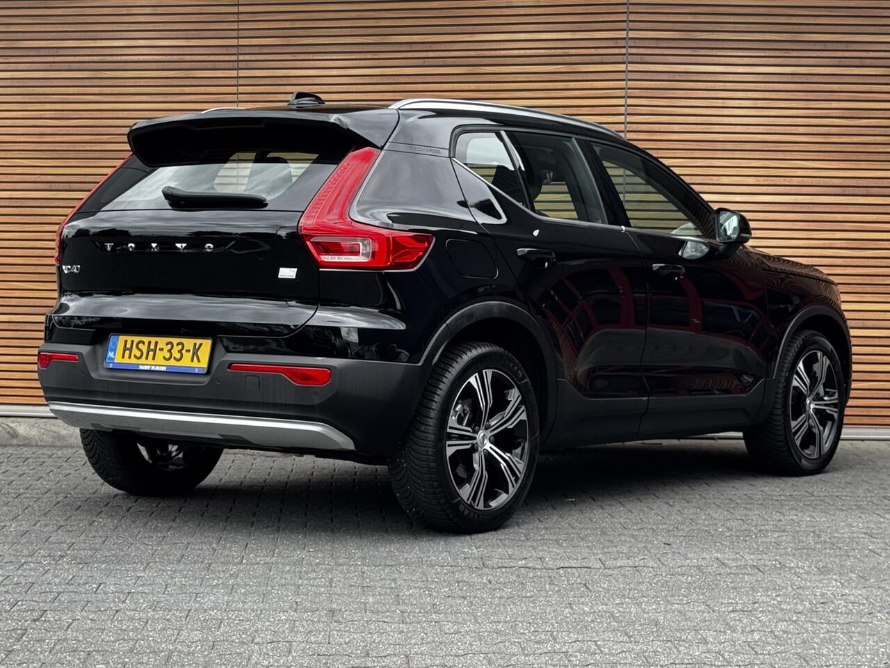 Volvo XC40 1.5 T4 Recharge Inscription PDC v+a / Camera / Navigatie / Carplay / 19 'lm velg