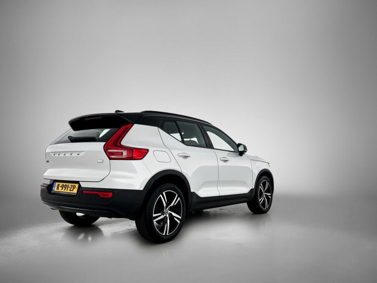 Volvo XC40 1.5 T5 Recharge R-Design | 360º Camera | BLISS |