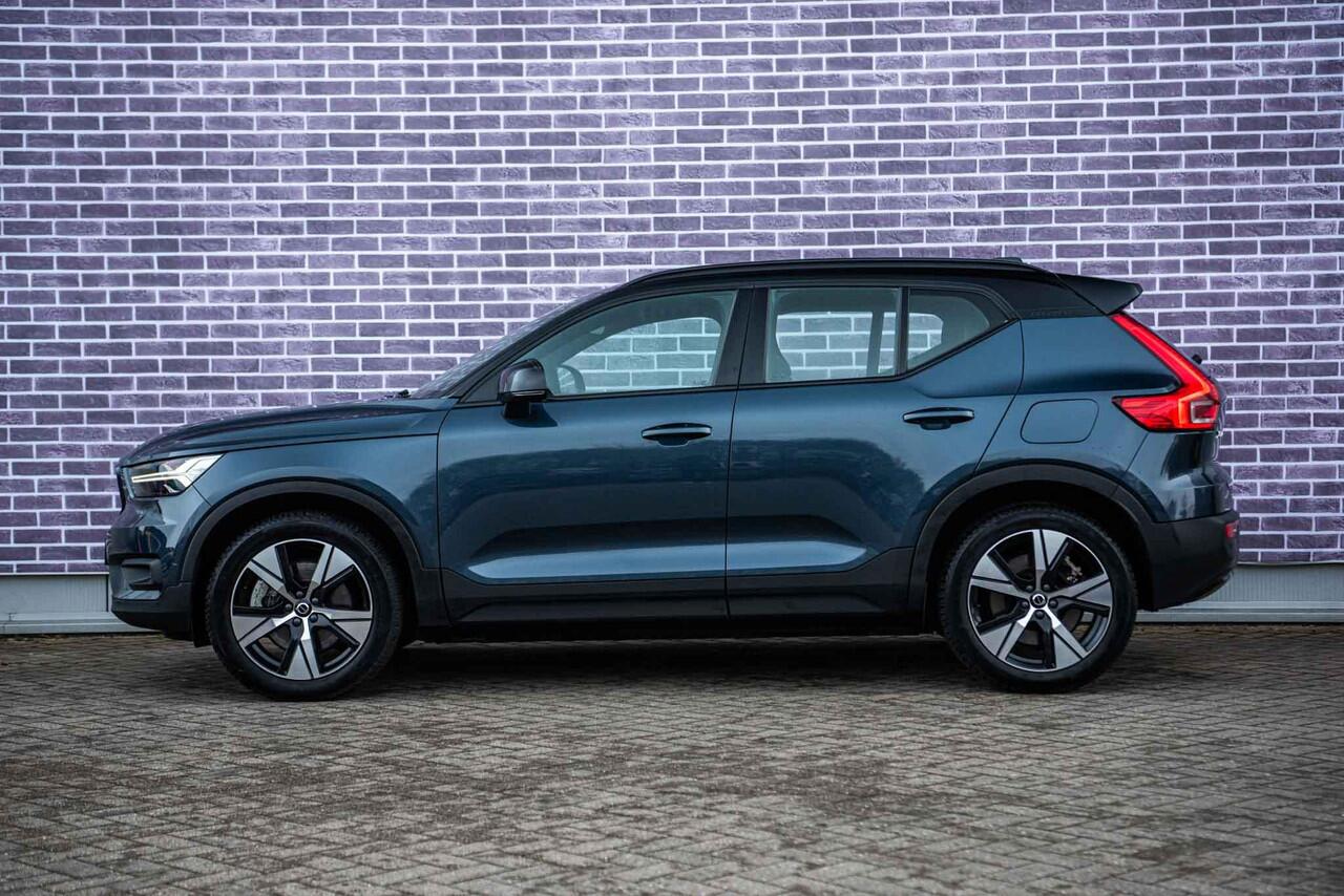 Volvo XC40 Recharge Twin Pro | Power Seats | Trekhaak | Panoramadak | 360 Camera | Harman Kardon | Adaptieve Cruise Control |