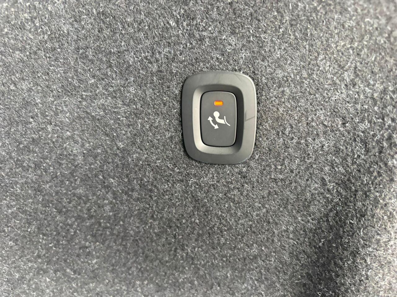 Volvo XC40 T5 Recharge R-Design Trekhaak | Adaptive CC | DAB