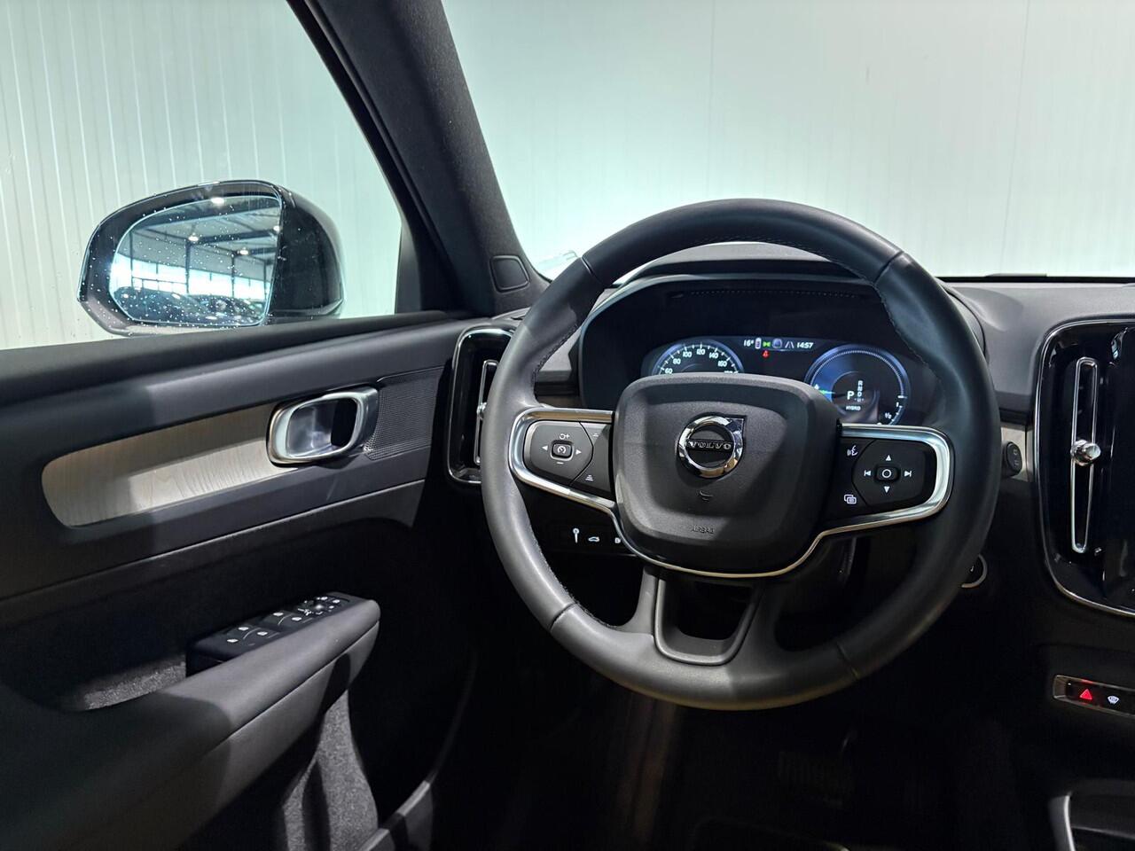 Volvo XC40 T5 Aut. Plug-in Hybrid Ultimate Bright Leder Parkeercamera 262pk