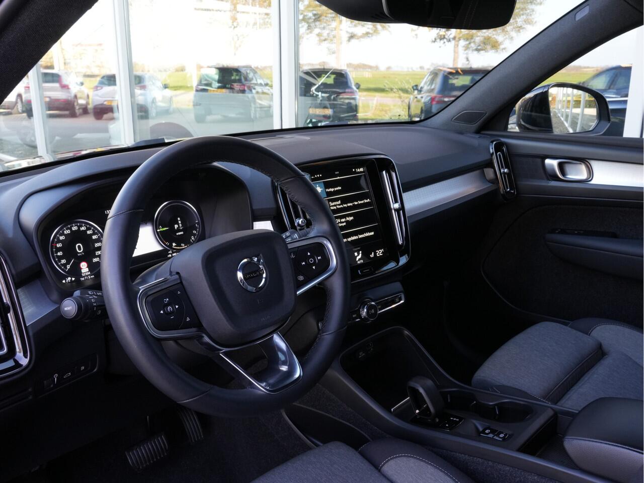 Volvo XC40 1.5 T4 Plug-in hybrid Core Bright | Driver Assist | LED | Stoel+Stuurverwarming