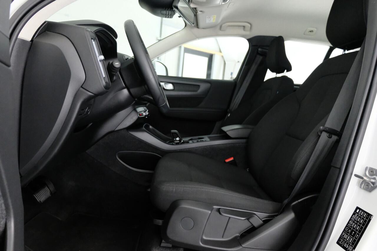 Volvo XC40 1.5 T2 Momentum Core | NAVI - CARPLAY | CLIMA | CRUISE |