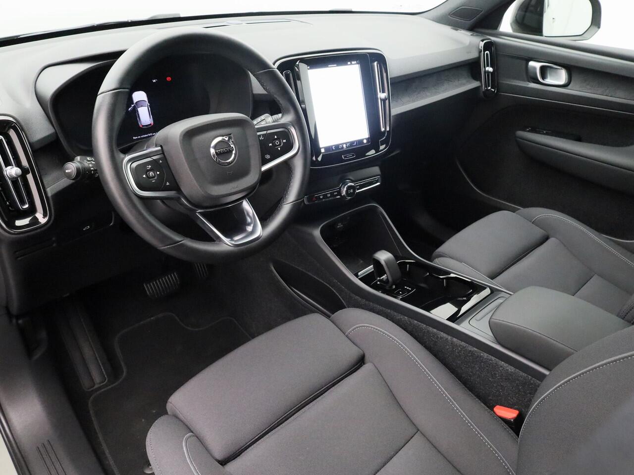 Volvo XC40 Recharge Core | CAMERA | STOEL- EN STUURVERW.