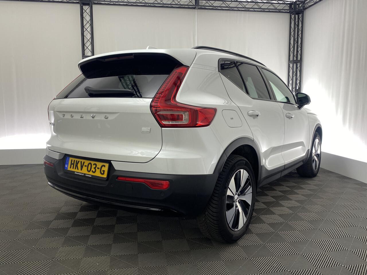 Volvo XC40 1.5 T4 PHEV Plus Dark 211 Pk Automaat | Pano-Dak | Memory Stoel | Carplay | H&K |