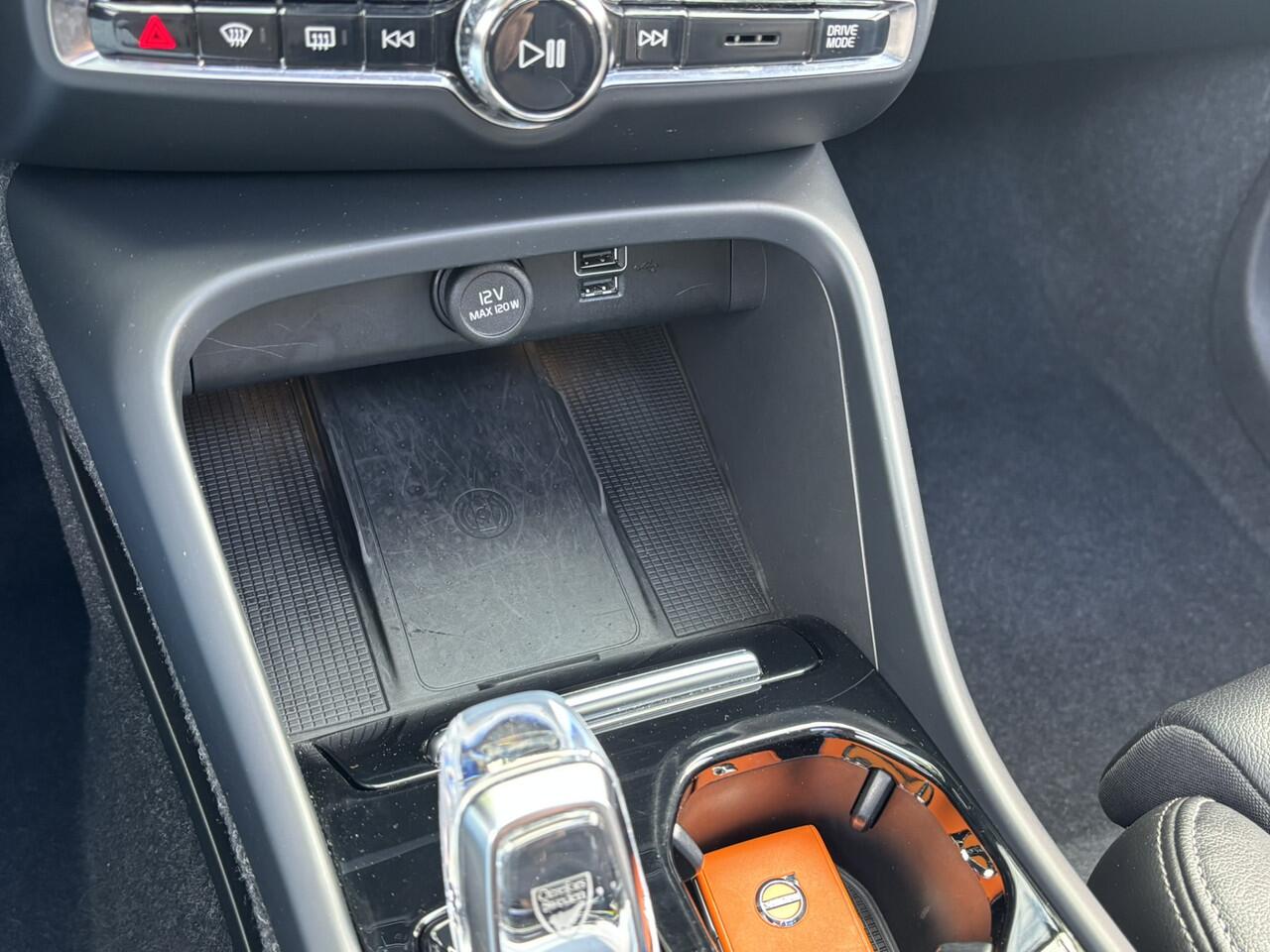 Volvo XC40 T5 261pk Recharge Inscription Pano Leder 360 Pilot Assist Keyless