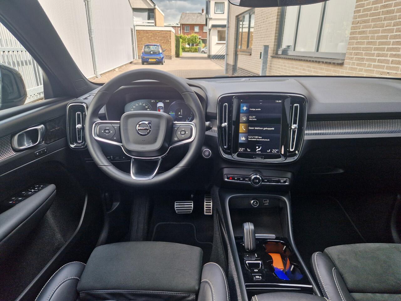 Volvo XC40 1.5 T4 Recharge R-Design PANO | Harman Kardon | 360 | NL auto