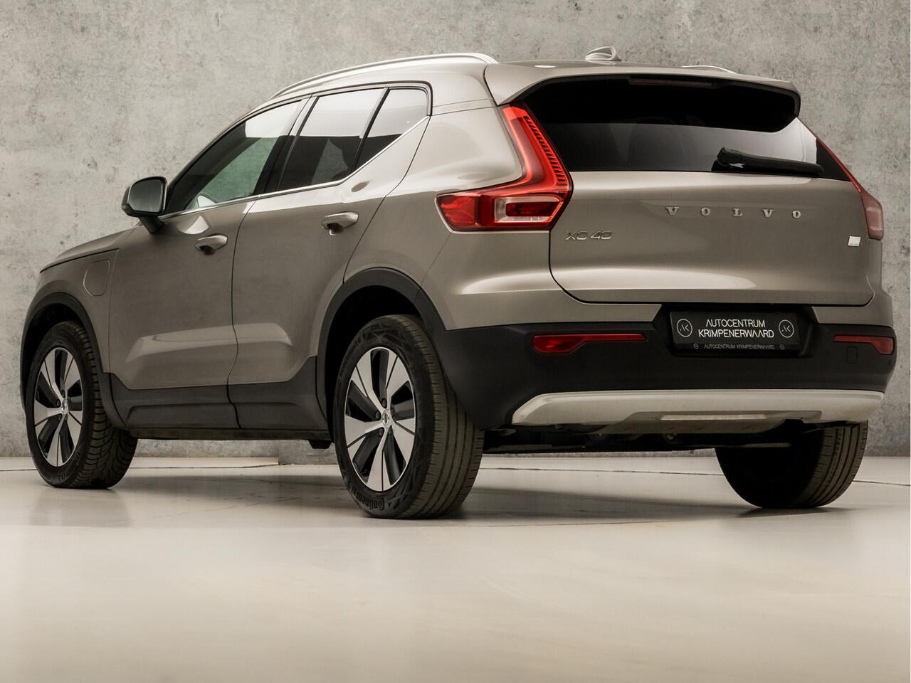 Volvo XC40 1.5 T5 Recharge Inscription 262Pk Automaat (PANORAMADAK, DEALER ONDERHOUDEN, KEYLESS ENTRY, APPLE CARPLAY, STUUR/STOEL VERWARMING, STANDKACHEL, SPORTSTOELEN, NIEUWSTAAT)