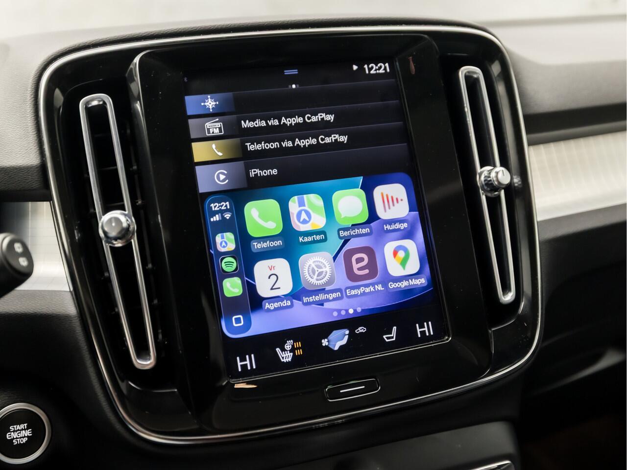 Volvo XC40 1.5 T5 Recharge Inscription 262Pk Automaat (PANORAMADAK, APPLE CARPLAY, LEDER, STUUR/STOELVERWARMING, TREKHAAK, CAMERA, KEYLESS, GETINT GLAS, ADAPTIVE CRUISE, ELEK ACHTERKLEP, NIEUWSTAAT)