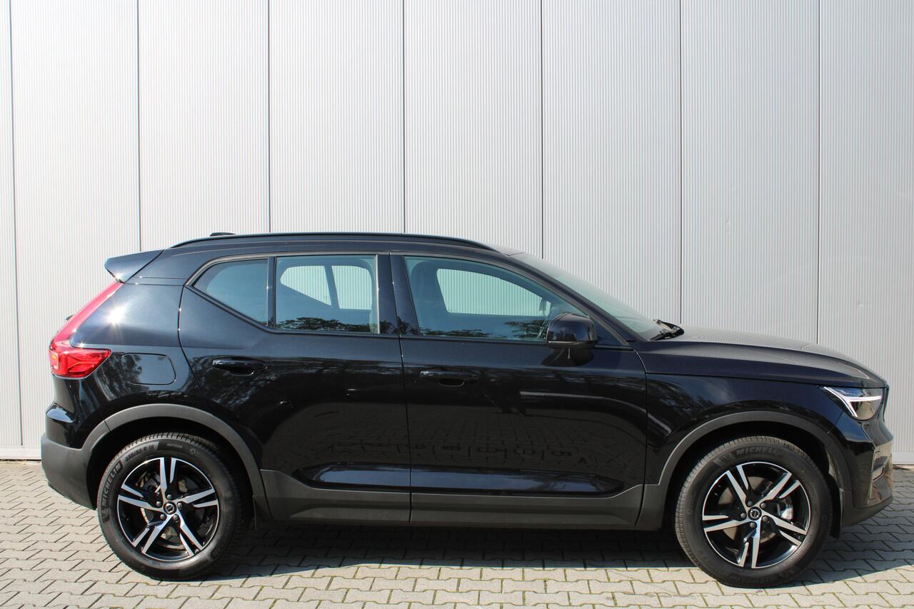 Volvo XC40 B4 Plus Dark | El. Bestuurders stoel | Trekhaak | Harman Kardon