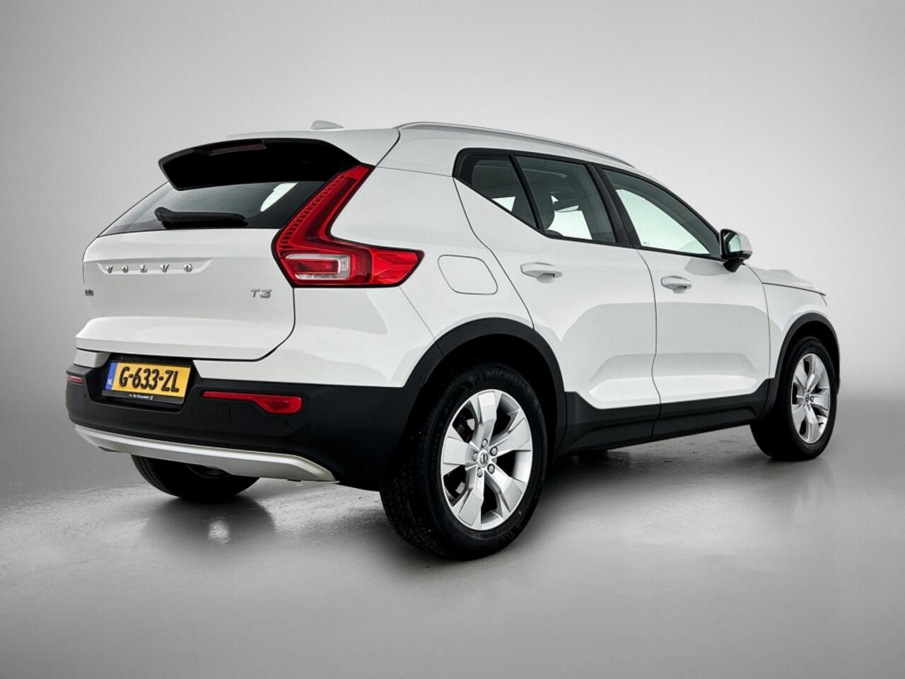 Volvo XC40 T3 Momentum Pro | Trekhaak | Pilot Assist | Camera | BLIS |