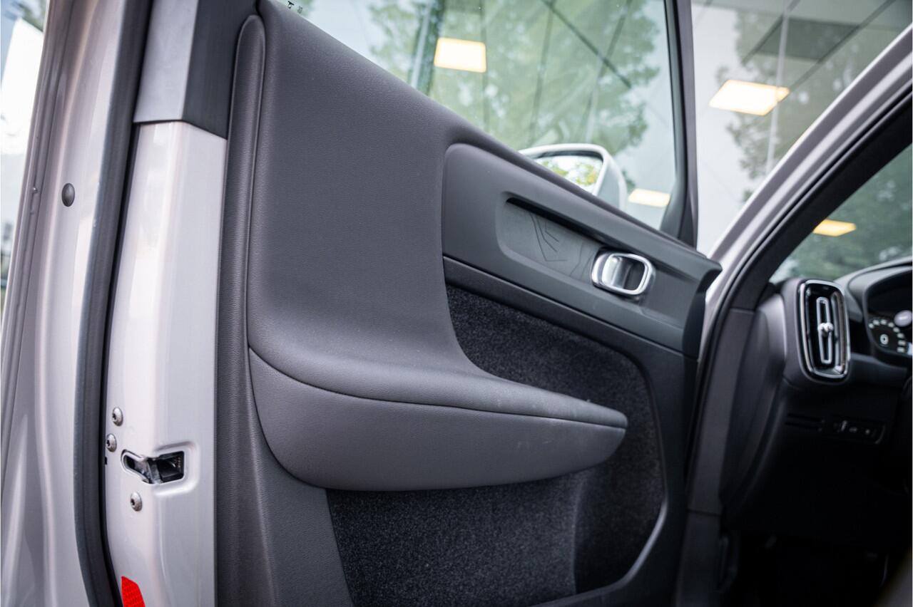 Volvo XC40 1.5 T4 Plug-in hybrid Core Bright ** Leder/Alcantara ** Camera ** 19inch