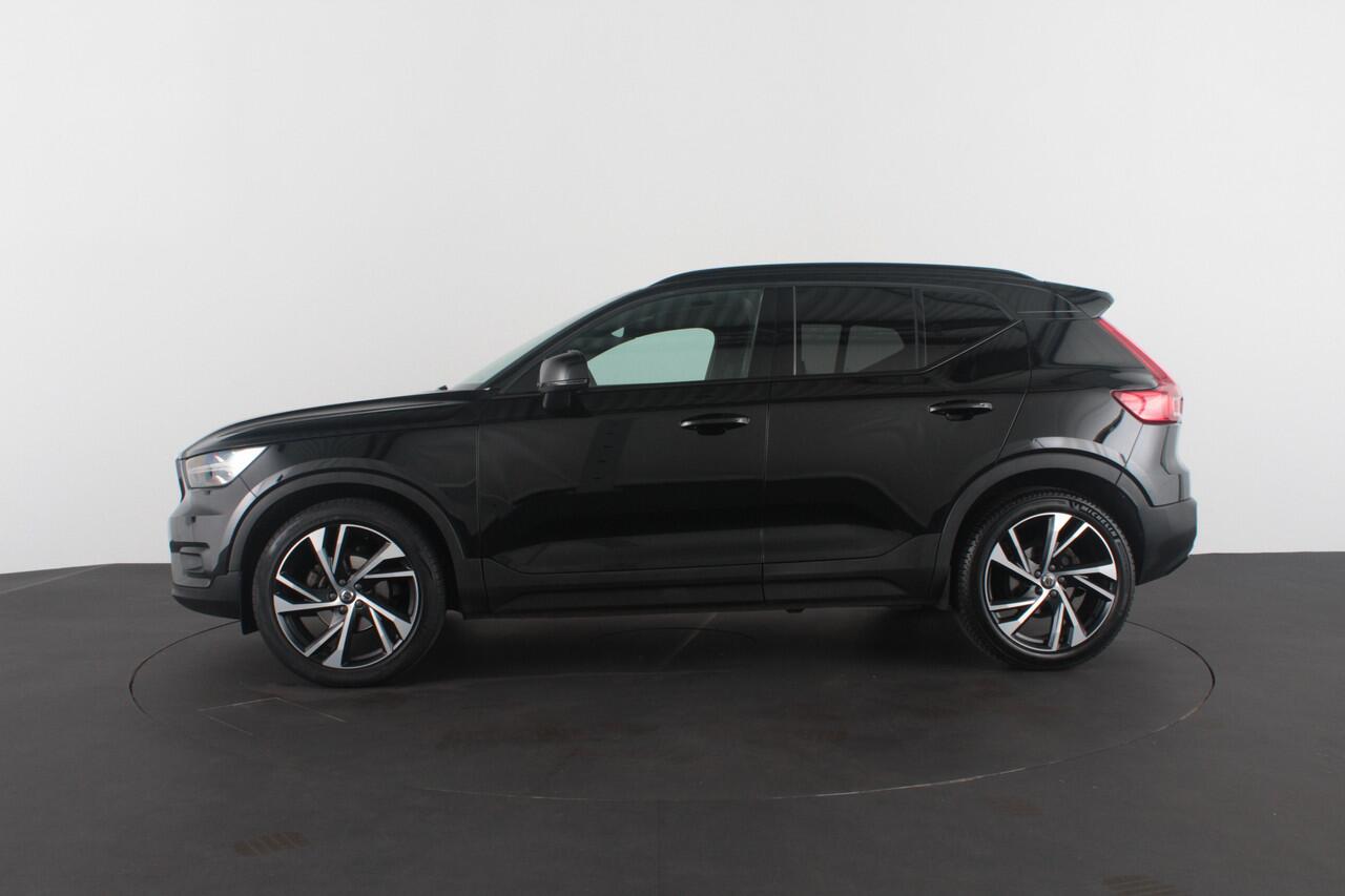 Volvo XC40 1.5 T3 R-Design > 163pk/Trekhaak (Afnb)/20 inch/ all season banden