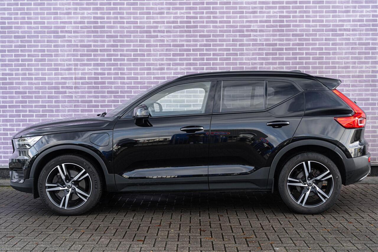 Volvo XC40 1.5 T5 Twin Engine Inscription | Schuif- / Kanteldak | Getint Glas | Parkeer Camera | Parkeersensoren Voor + Achter | Stoel - / Stuurverwarming | Cruise Control | Volvo On Call |