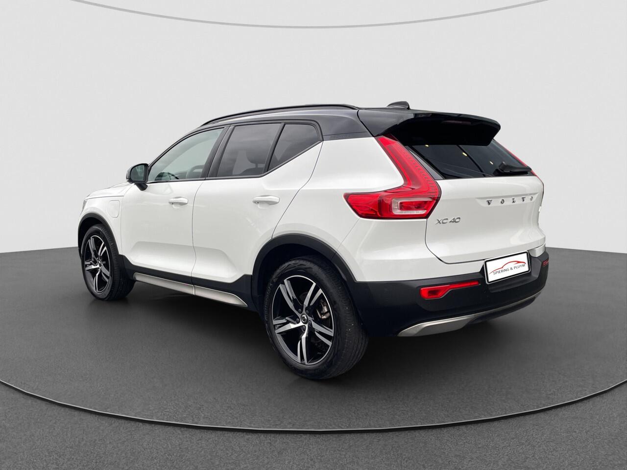 Volvo XC40 1.5 T5 Recharge R-Design | Pano | Leder | Elek klep | D.hoek | Carplay