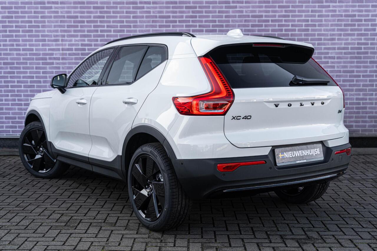 Volvo XC40 B4 Plus Black Edition | Google | Schuif-/Kanteldak | 360 Camera | Adaptieve Cruise | Getint Glas | Memory | Harman Kardon Audio | Zitverlenging | Keyless | 20" LM
