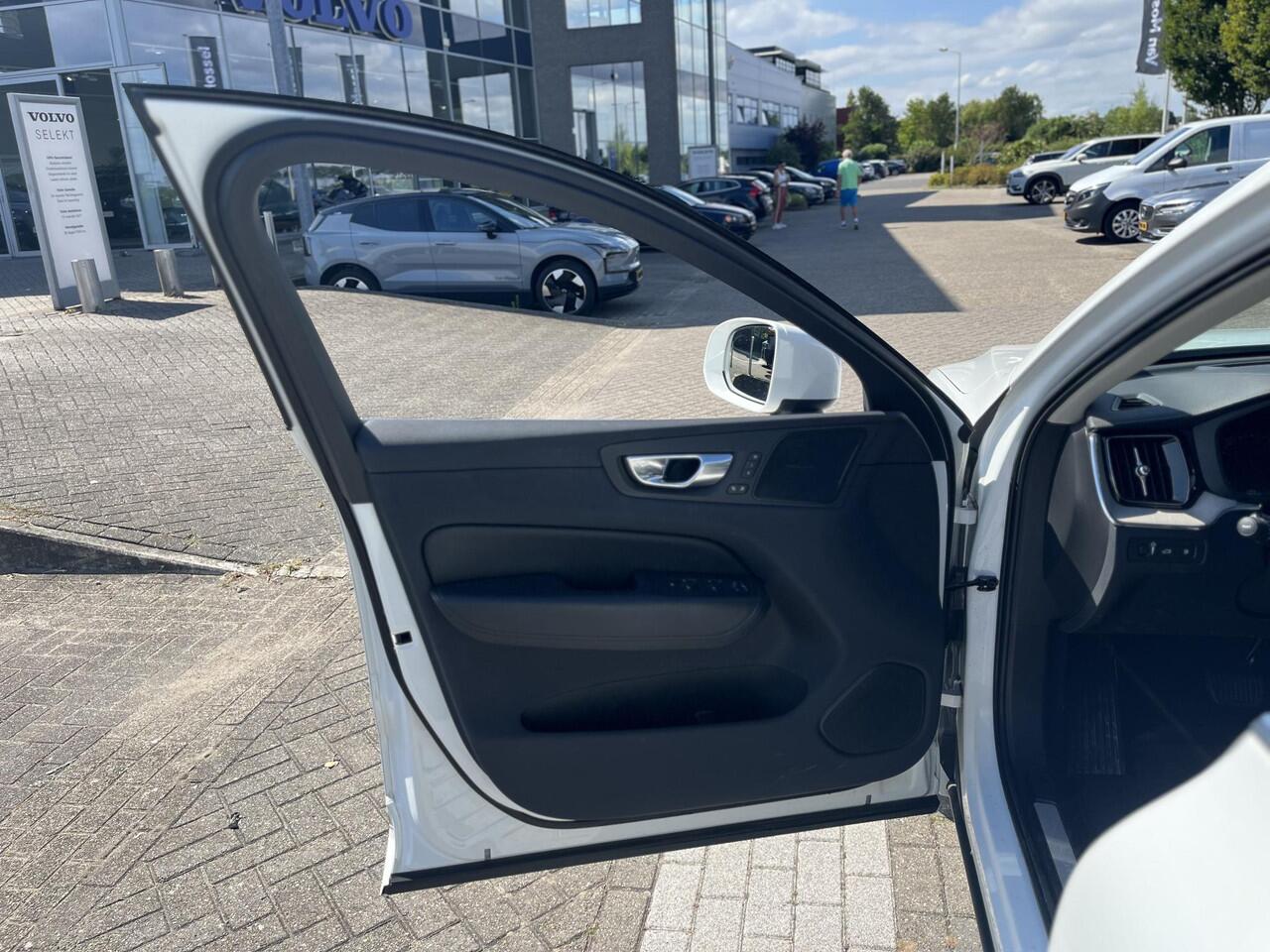 Volvo XC60 Recharge T6 AWD Inscription | Harman/Kardon | 360 Camera | Heads-up display | Memoryseats |