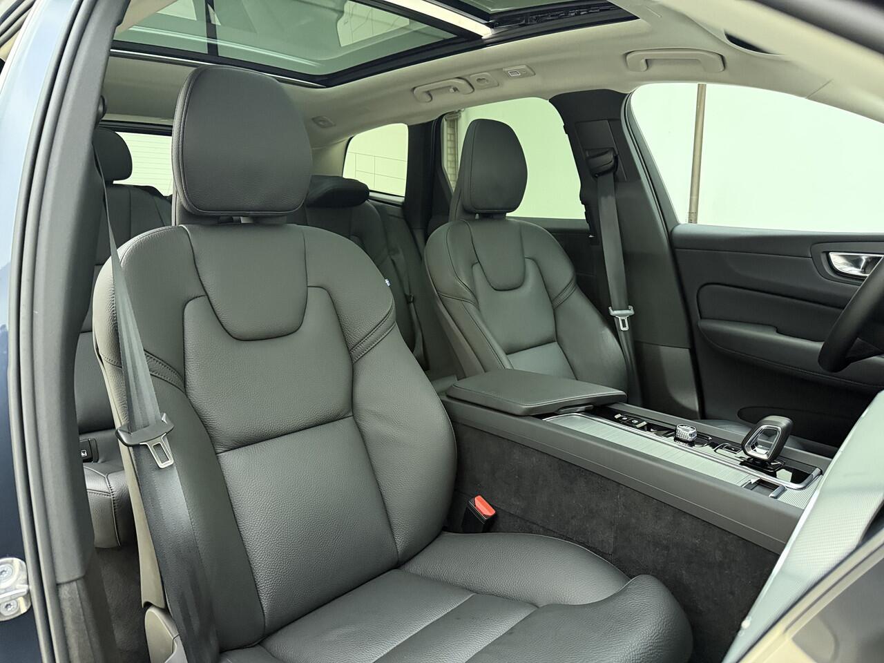 Volvo XC60 T6 350pk AWD Plus Bright / Harman Kardon audio / Camera rondom / Elektrisch verstelbare stoelen /