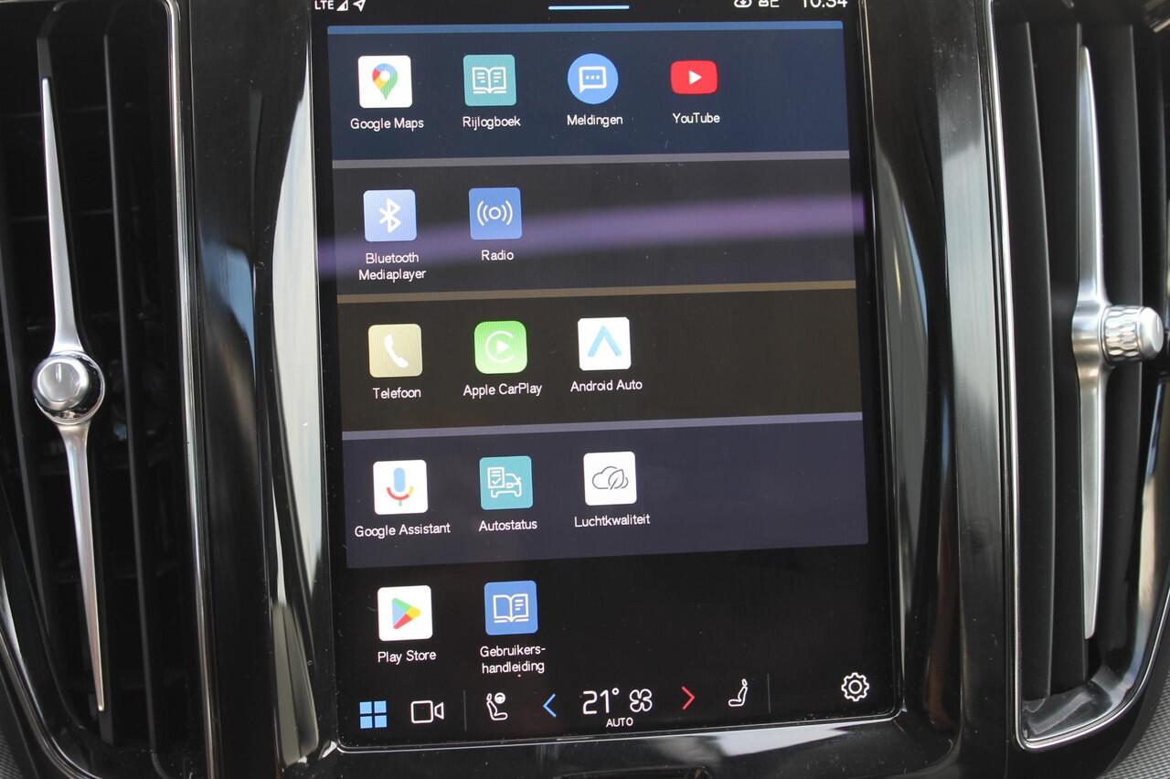 Volvo XC60 T6 350PK Automaat Plug-in hybrid AWD Plus Dark Apple Carplay / Adaptive cruise control / Panorama dak / Elektrisch bedienbare bestuurderstoel met geheugen / Keyless Entry / Elektrische achterklep