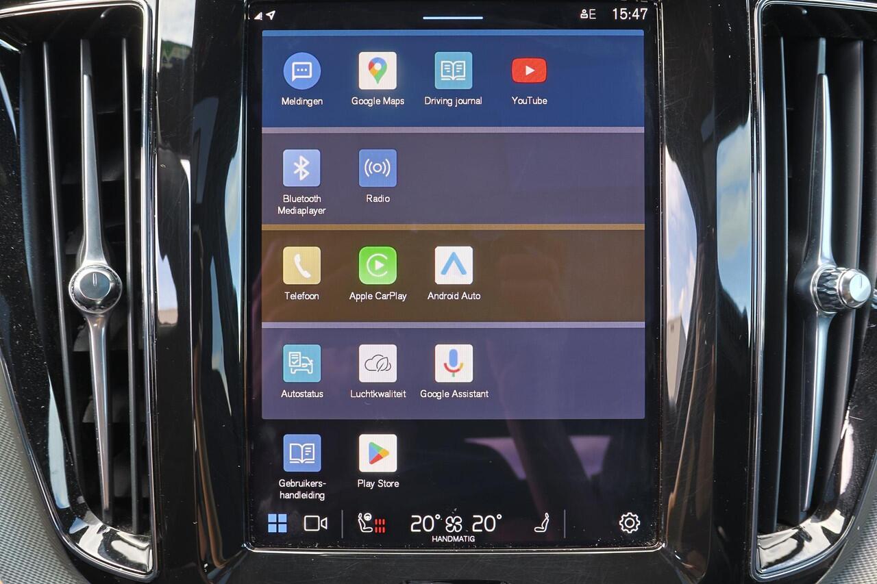 Volvo XC60 T6 Recharge AWD Plus Black Edition - Luchtvering - Panorama/schuifdak - IntelliSafe Assist & Surround - 360º Camera - Bowers & Wilkins audio - Adaptieve LED koplampen - Verwarmde voorstoelen, stuur & achterbank - Parkeersensoren voor & achter - Elektr. be