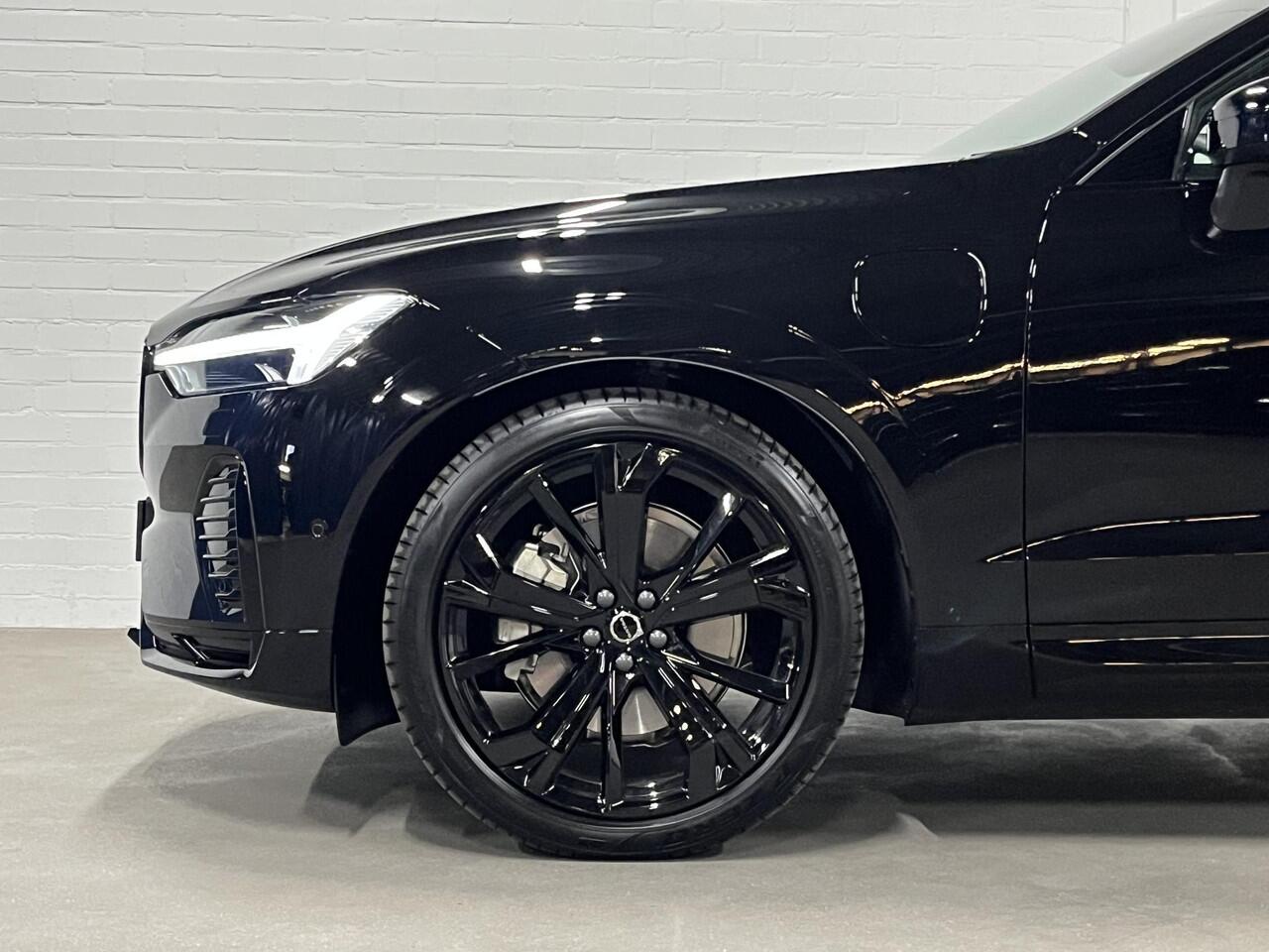 Volvo XC60 2.0 T8 Plug-in hybrid Ultra Black Edition *455Pk* | Luchtvering | Open dak | Massage | Bowers & Wilkins | Trekhaak | Adapt. cruise control