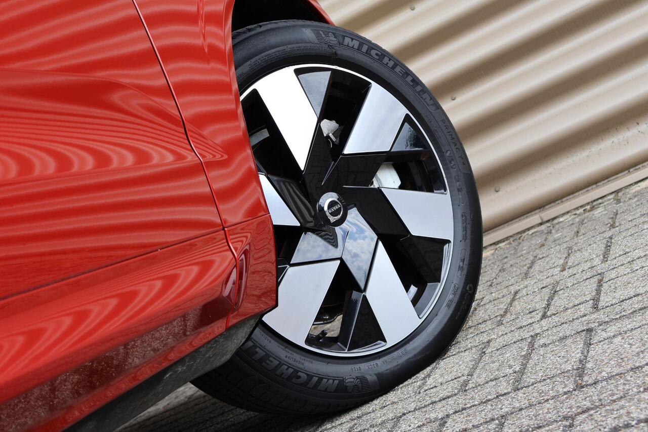 Volvo XC60 T6 Plug-in hybrid AWD Ultimate Dark | Luchtvering | Head-up display | Elektr. Trekhaak