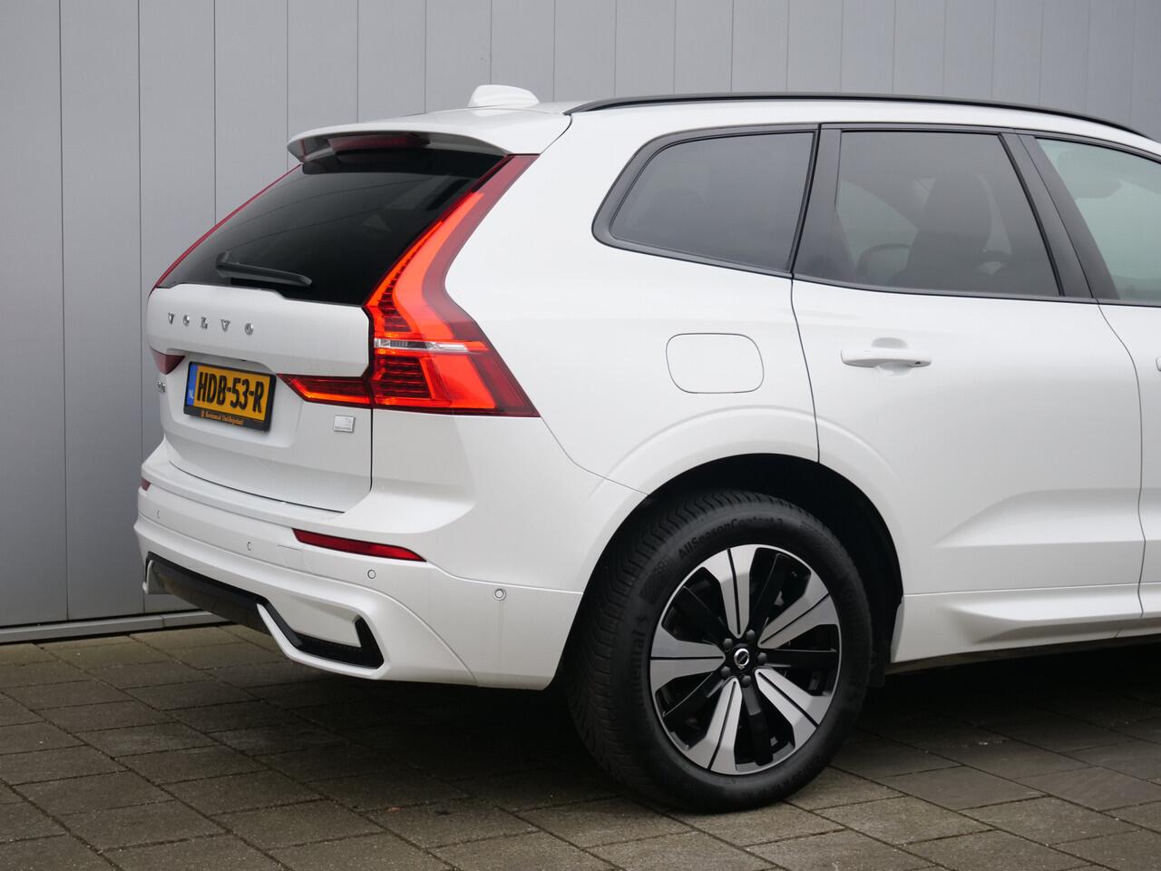 Volvo XC60 2.0 T6 350pk PHEV AWD Plus Dark Automaat Harman Kardon / Panoramadak / Leder / Camera