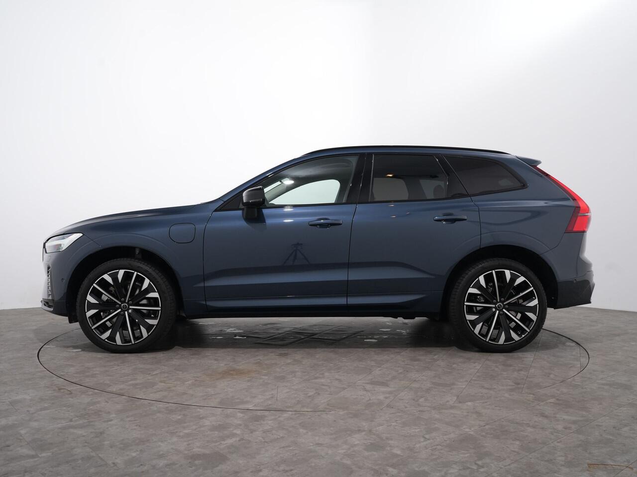 Volvo XC60 2.0 T8 RECHARGE 455PK AWD ULTRA DARK EAT8 | Bower & Wilkens | Luchtvering | Nappa Leder
