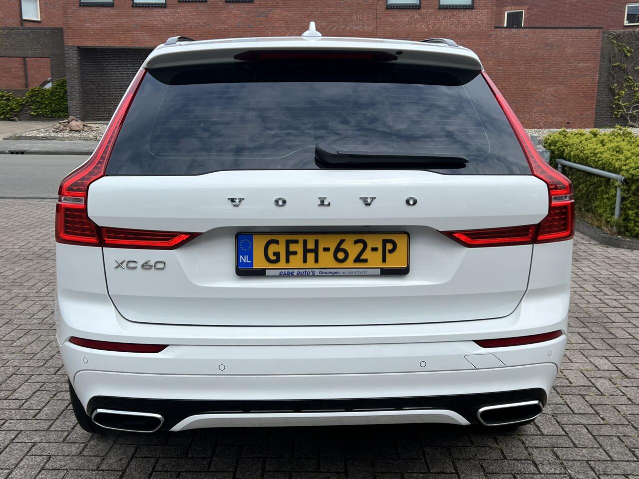 Volvo XC60 2.0 T8 Twin Engine 392 pk AWD R-Design Navigatie Panoramadak Luchtvering Camera Head Up Display Leder Dashboard Carplay Elek. Stoel 19 Inch Velgen Stoelverwarming Standkachel Extra Getint Glas On Call 1e Eigenaar Plug In Hybride 1e Eigenaar BTW auto