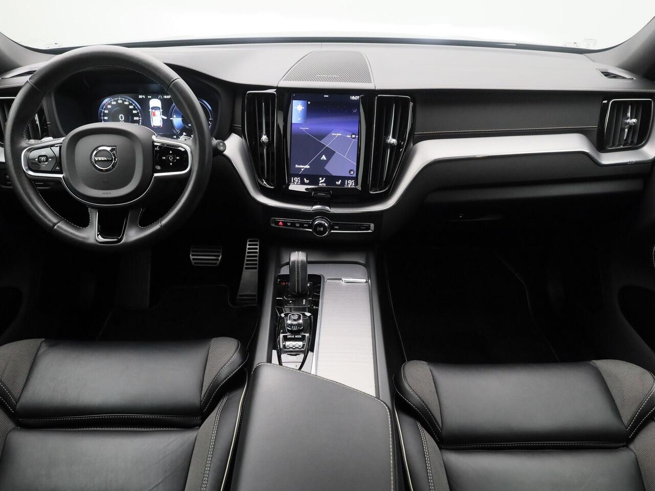 Volvo XC60 2.0 T8 AWD Polestar Engineered | PANO | 360° | ADAPTIVE | H&K | STOEL- EN STUURVERW.