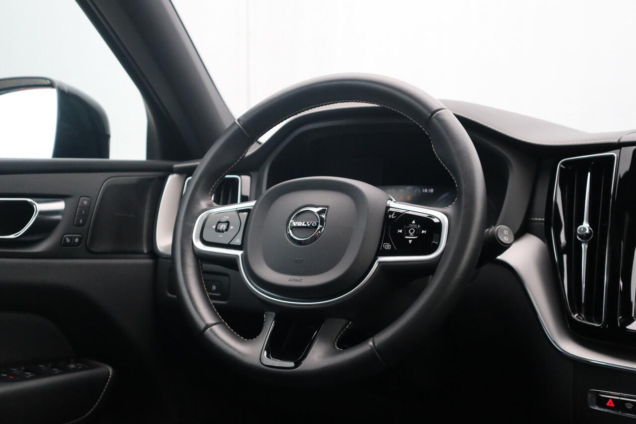 Volvo XC60 2.0 Recharge T6 AWD R-Design Panorama dak / Head-Up / Harman Kardon / 360 camera / Adaptieve cruise /