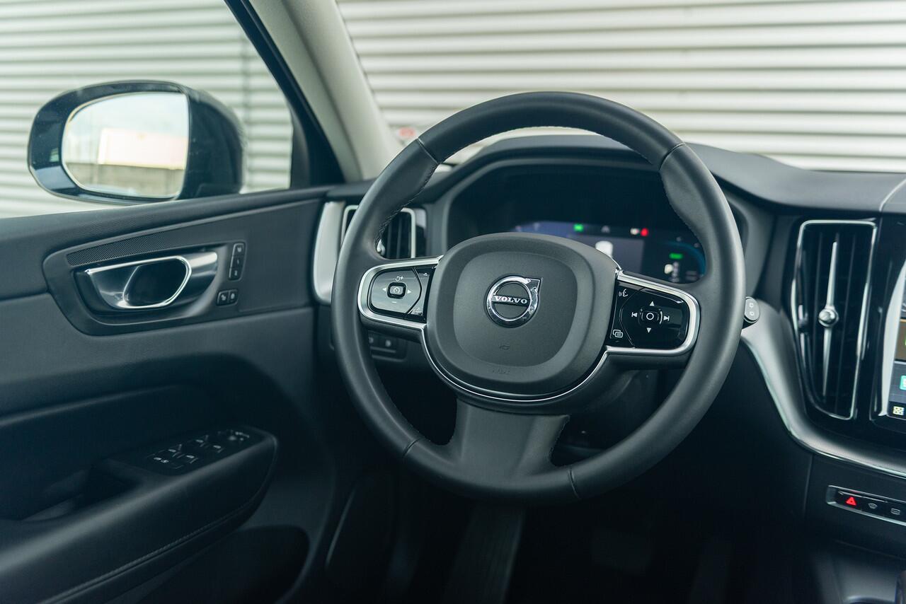 Volvo XC60 T6 Aut. LongRange Plus Dark CruiseControl Parkeercamera 350pk