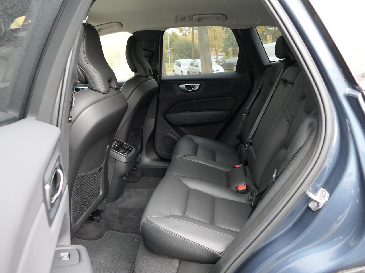 Volvo XC60 B4 AUT Plus Bright 12 MND garantie / Camera / Trekhaak / Stuurverwarming / Leer