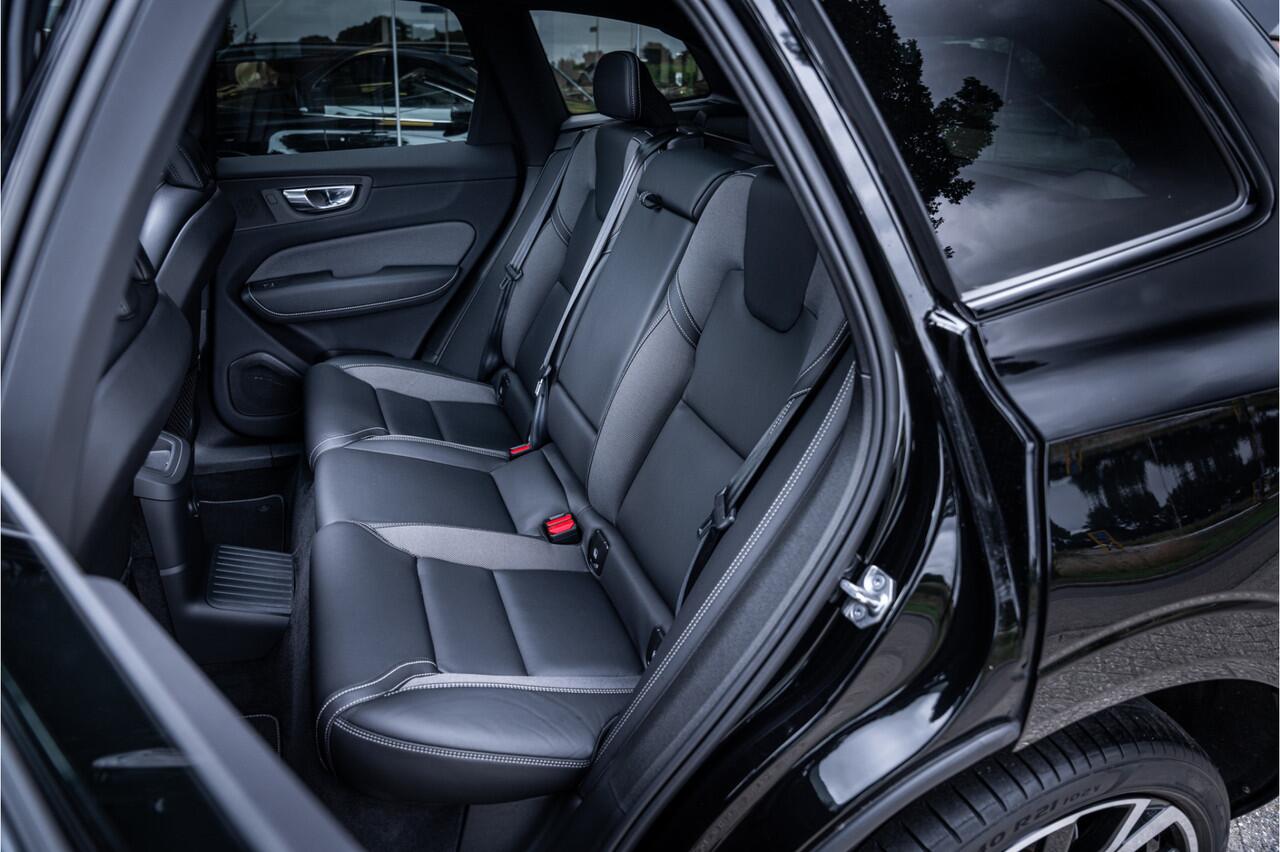 Volvo XC60 T6 Recharge AWD Plus Black Edition ** Panodak ** Trekhaak ** H&K
