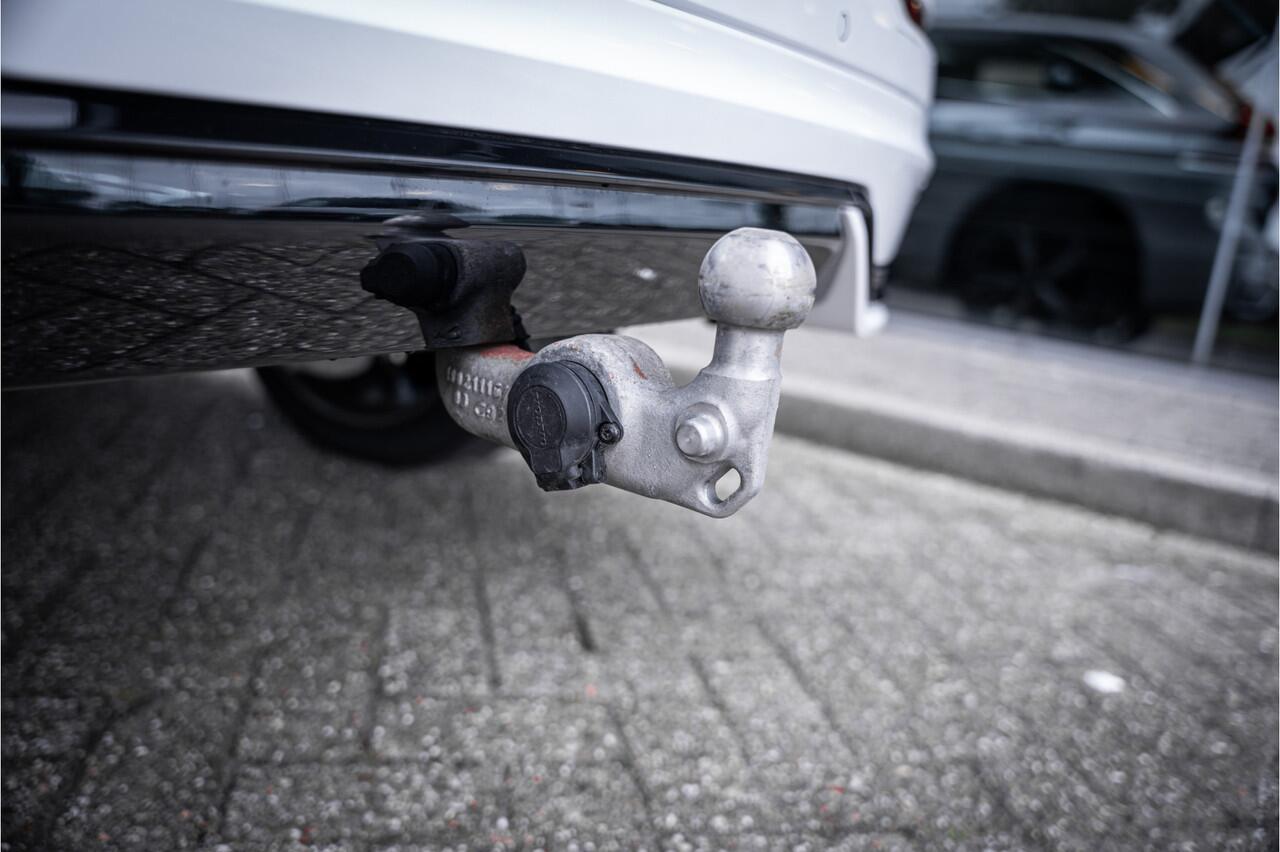 Volvo XC60 2.0 T6 Recharge AWD R-Design ** Luchtvering ** Panodak ** 360 HUD ** Trekhaak