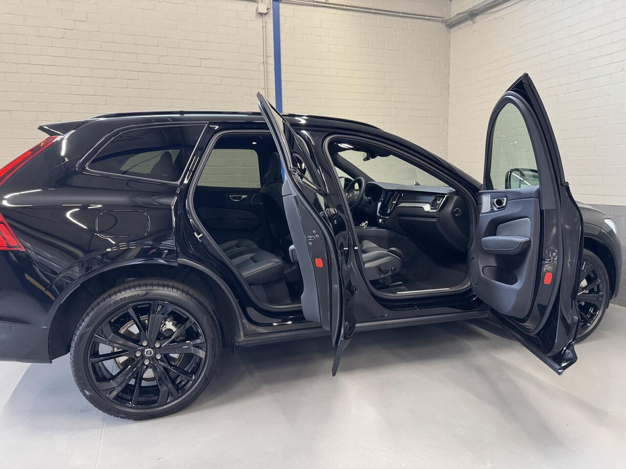 Volvo XC60 2.0 T8 Plug-in hybrid AWD Ultra Black Edition | Luchtvering | Bowers & Wilkins | Head Up | Trekhaak