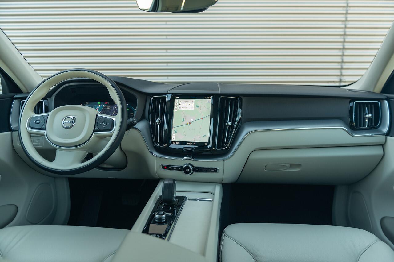 Volvo XC60 T6 Aut. LongRange Inscription Leder Panoramadak Parkeercamera 350pk