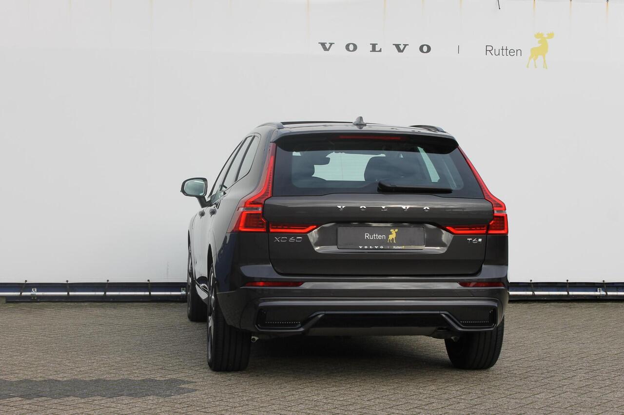 Volvo XC60 T6 350PK Automaat Plug-in hybrid AWD Ultra Dark Head-up display / Semi elektrisch wegklapbare trekhaak / Panoramisch schuif-kanteldak / Harman Kardon audio