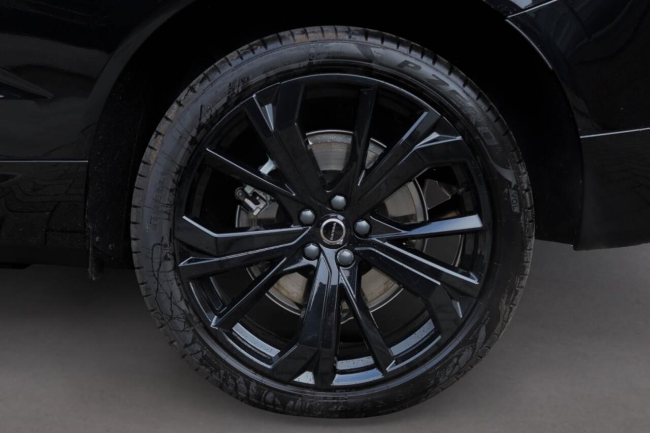 Volvo XC60 MY26 T6 Plus Black Edition Recharge Plug-In Hybrid AWD Pano l 36
