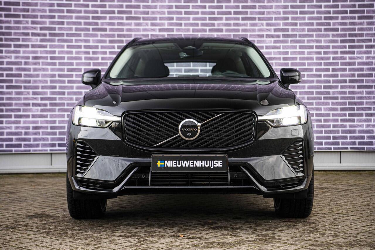 Volvo XC60 2.0 T6 Plug-in hybrid AWD Ultra Dark | Facelift | Trekhaak | 360 Camera | Panoramadak | Adaptieve Cruise Control | Dode Hoek Detectie |