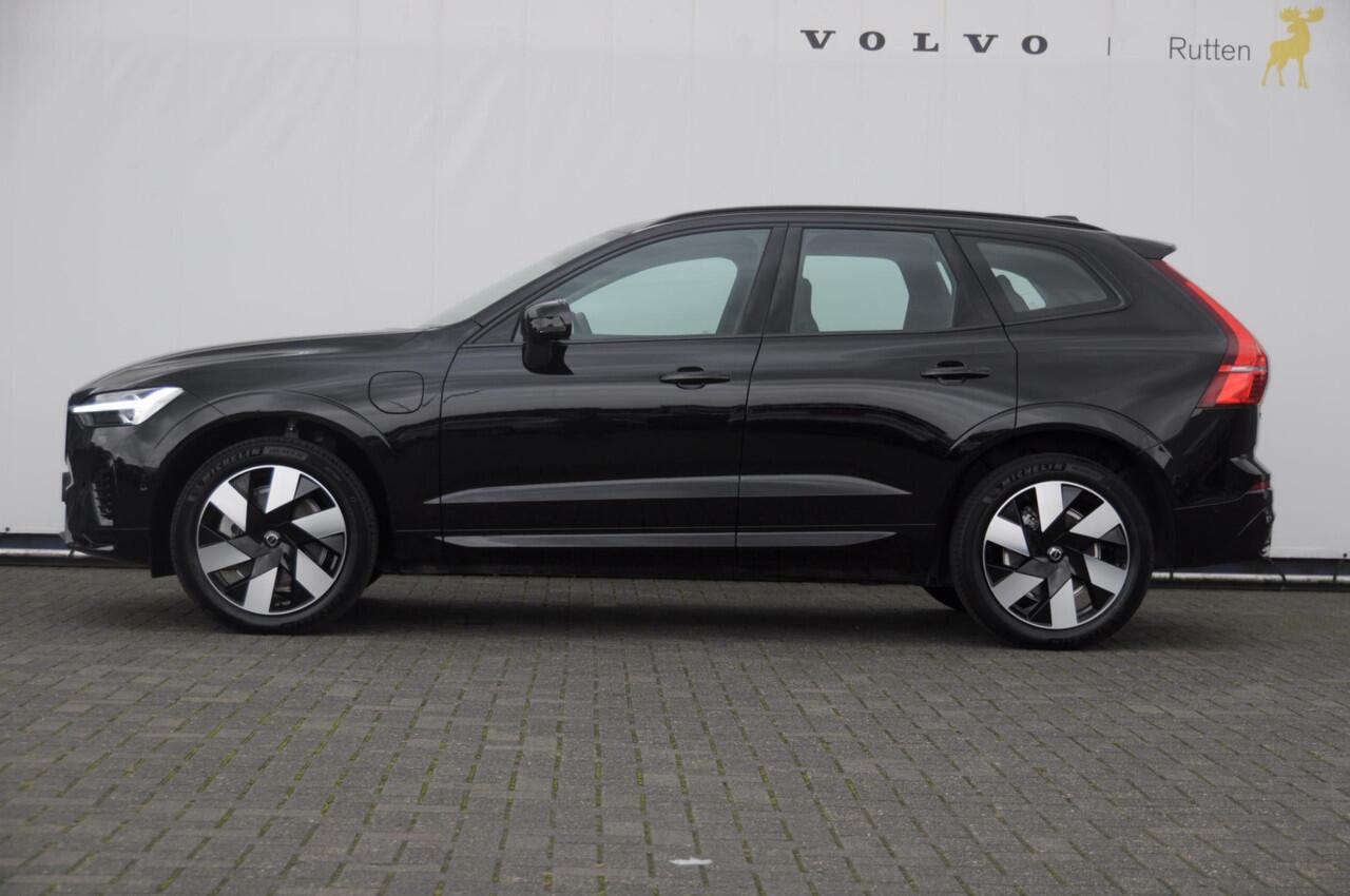 Volvo XC60 T6 350PK Automaat AWD Ultra Dark / Head-up display / Trekhaak/ Harman Kardon audio / Panoramadak / BLIS / Elektrisch bedienbare voorstoelen / Memory seats / Verwarmbare stoelen / Keyless entry /