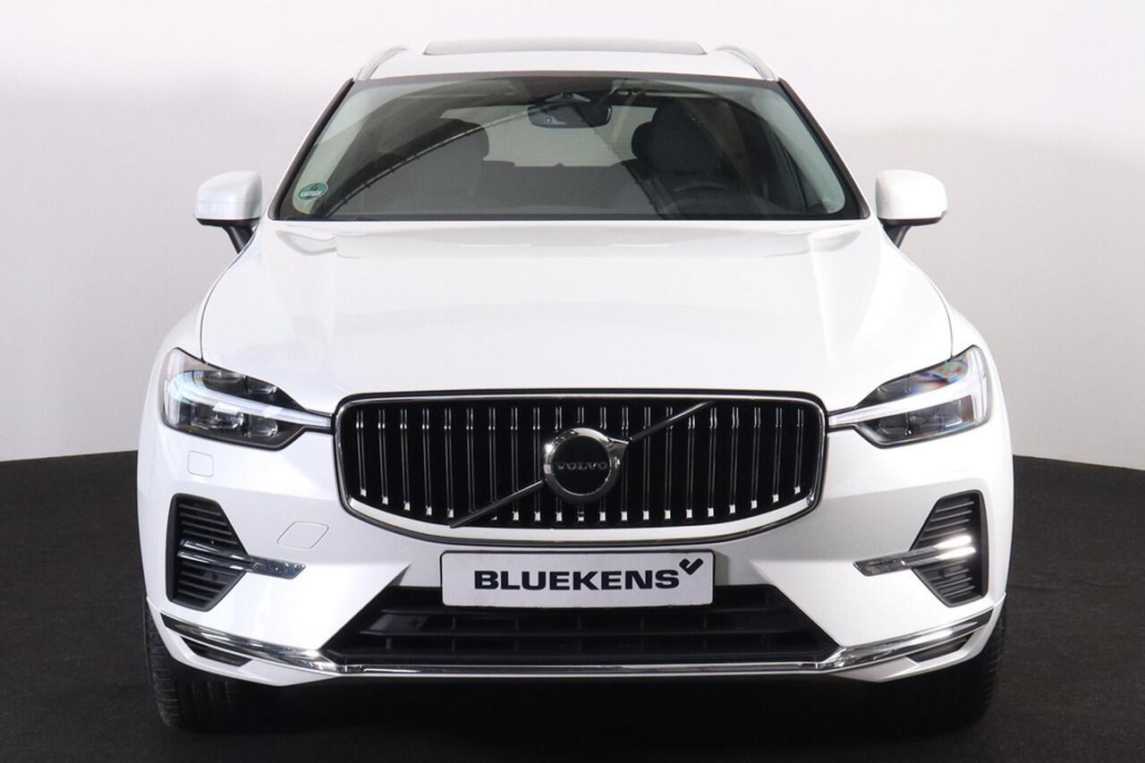 Volvo XC60 T6 Recharge AWD Core Bright - LONG RANGE - Panorama/schuifdak - IntelliSafe Assist - Harman/Kardon audio - Adaptieve LED koplampen - Parkeercamera achter - Verwarmde voorstoelen & stuur - Parkeersensoren voor & achter - Draadloze tel. lader - Extra getint