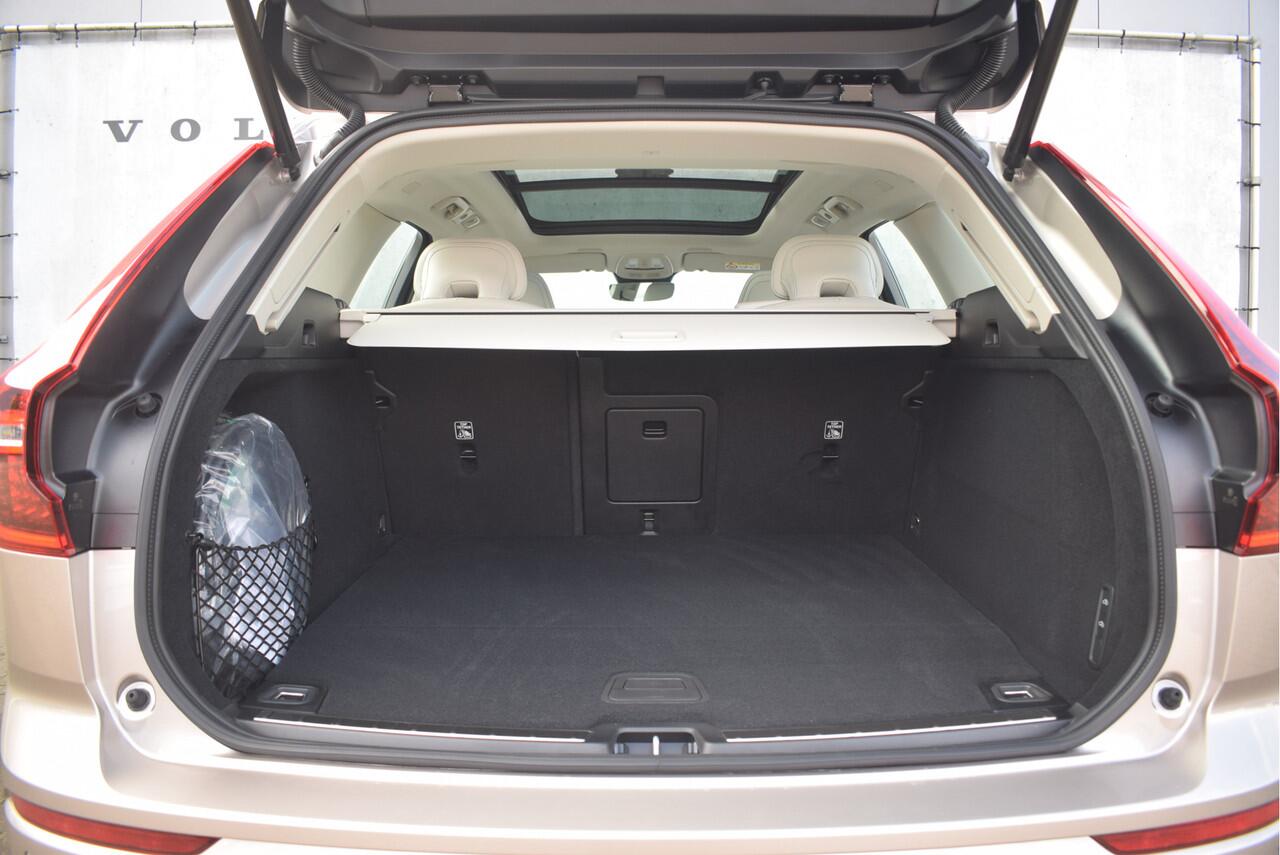 Volvo XC60 T6 AWD 350pk Ultra Bright / Luchtvering / Bowers en Wilkins audio / HUD / 360 camera / Stoelmassage /