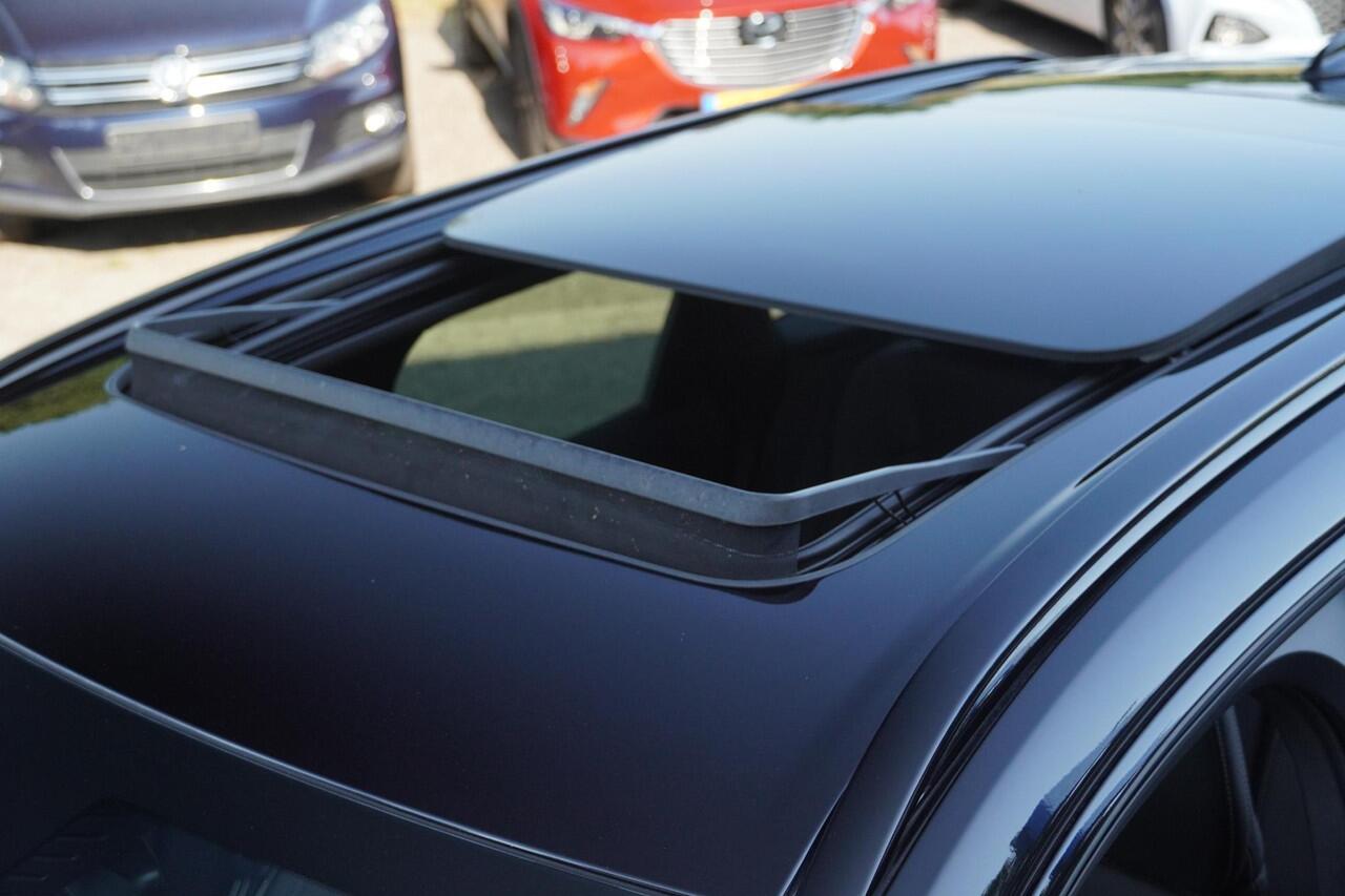 Volvo XC60 2.0 T8 Plug-in hybrid AWD Plus Black Edition 21''-360-Pano