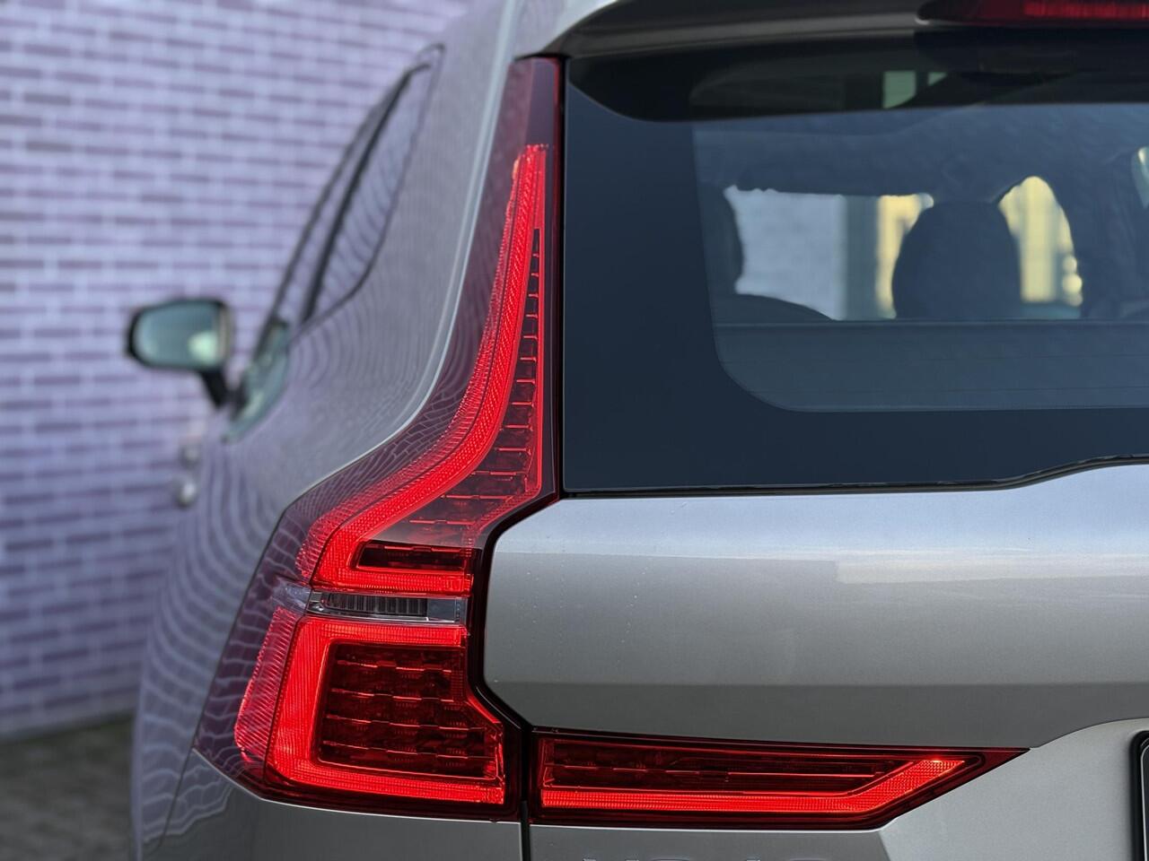 Volvo XC60 2.0 T6 Plug-in hybrid AWD Plus Dark 360 Camera | Trekhaak | Panorama dak | High Performance Audio | Memory stoelen | leder | stoel + stuur verwarming | draadloos telefoon lader | All Season banden |