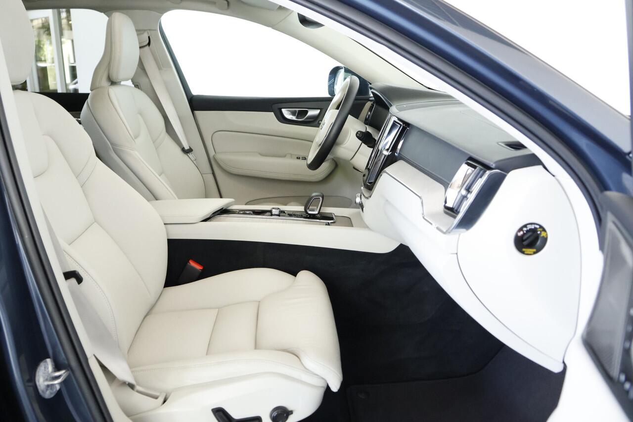 Volvo XC60 2.0 T8 Plug-in hybrid AWD Plus Bright / Opendak / H&K / HUD / Pilot assist / Cam