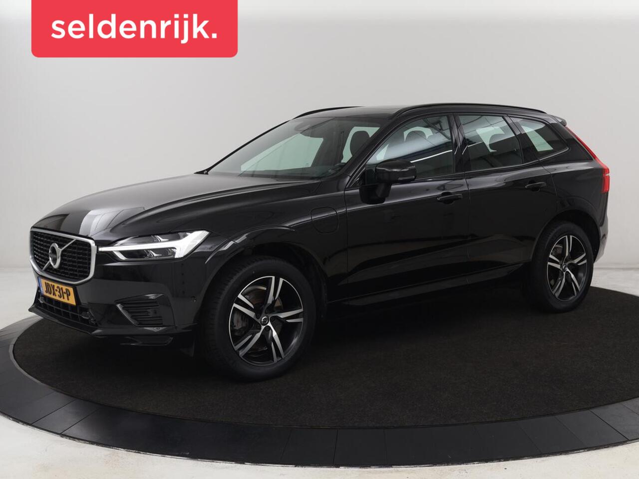 Volvo XC60 2.0 Recharge T8 AWD R Design | Panoramadak | Head-Up | 360 Camera | Stoel & stuurverwarming | Carplay | Keyless | Harman/Kardon | Navigatie | Half leder | Memory | PHEV | Plug In