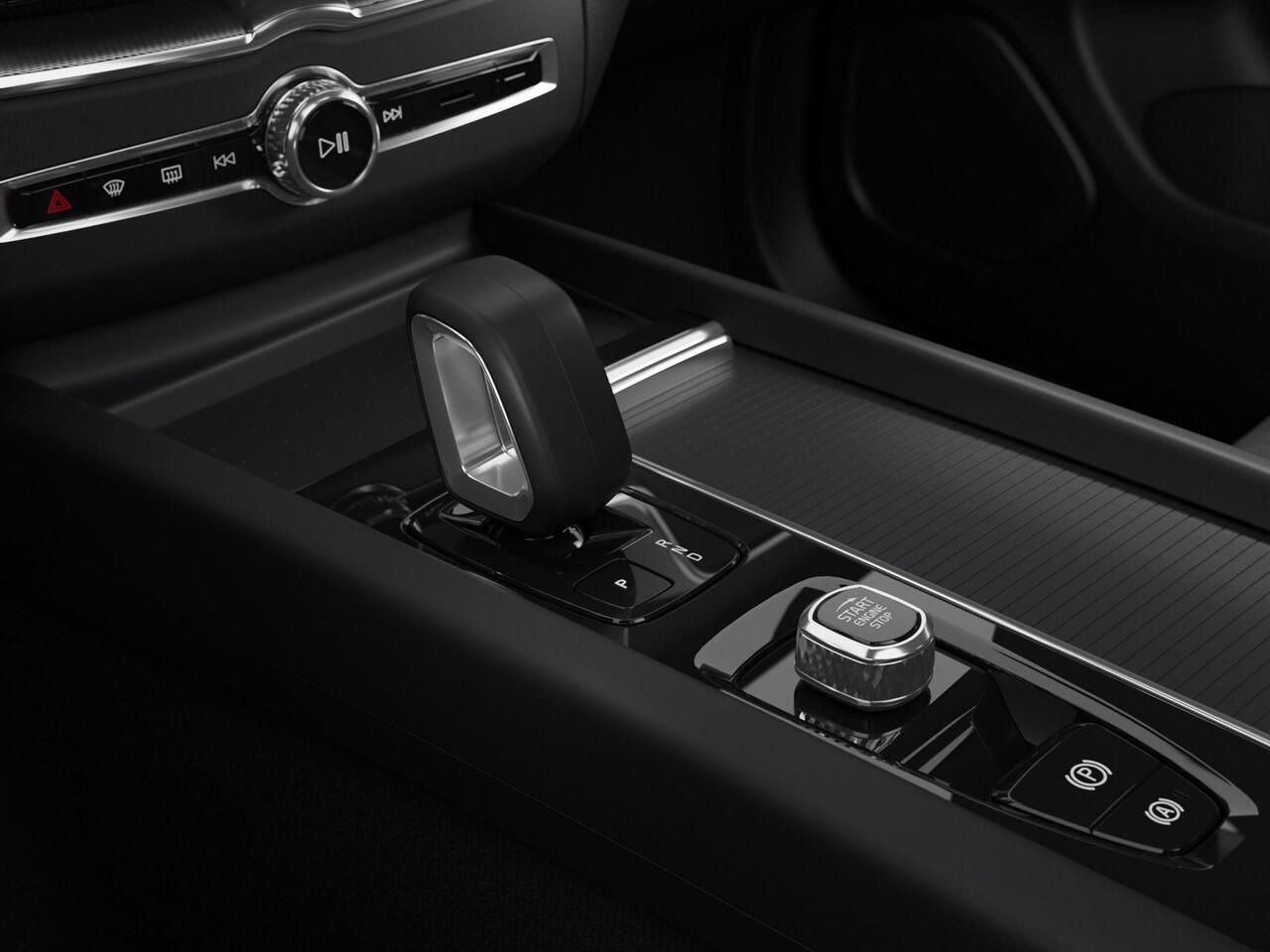 Volvo XC60 T6 Plug-in hybrid AWD Business Edition | Harman/Kardon | Getinte ramen | Climate pack |