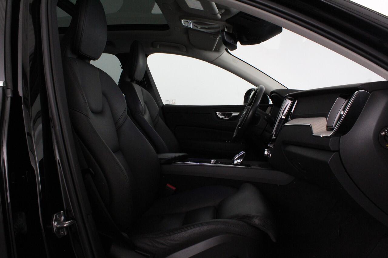 Volvo XC60 2.0 T6 Plug-in hybrid AWD Inscription 341pk/Trekhaak/Pano.schuif/Memory/Leer/ONYX BLACK/Apple CarPlay/Standverwarming