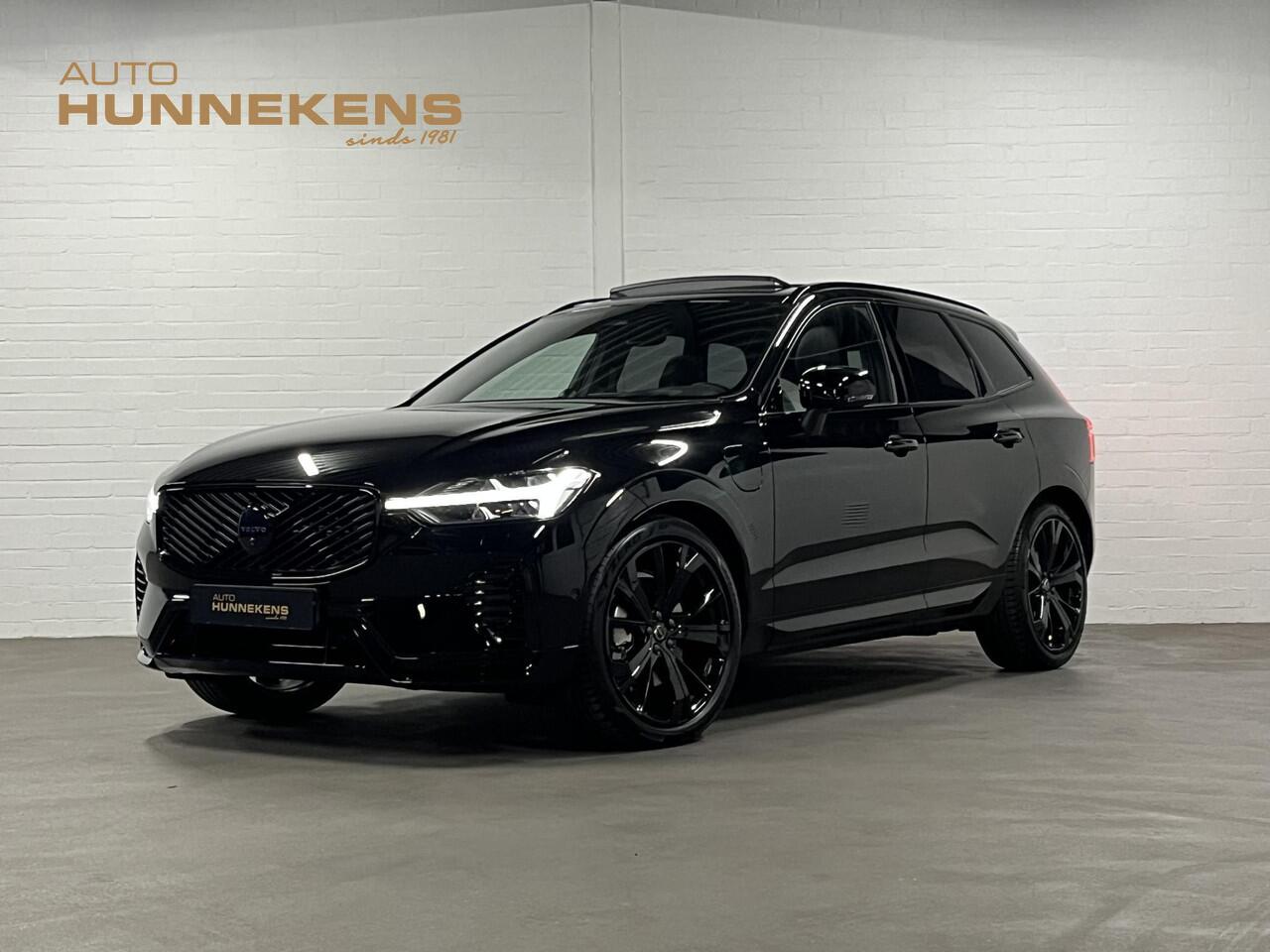 Volvo XC60 2.0 T8 Plug-in hybrid Ultra Black Edition *455Pk* | Luchtvering | Open dak | Massage | Bowers & Wilkins | Trekhaak | Adapt. cruise control
